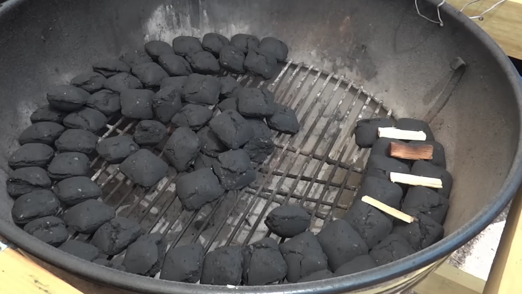 An Easy Guide to er Kettle Snake Method Brisket University Grill